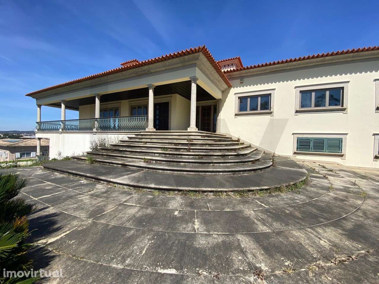 Moradia de Luxo T7 com Piscina Interior | Santo Tirso - Trofa - Grande imagem: 2/53