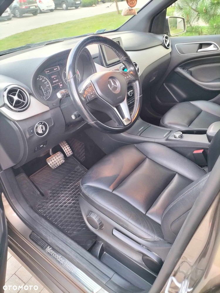 Mercedes-Benz Klasa B 180 CDI (BlueEFFICIENCY) 7G-DCT - 7