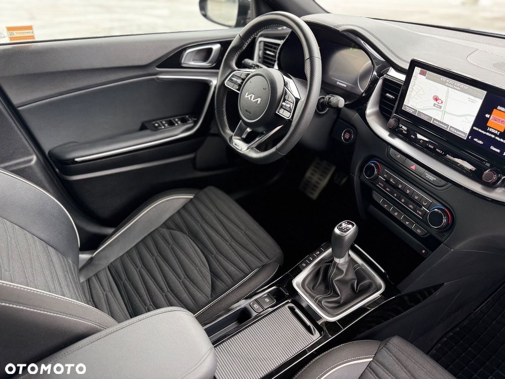 Kia ProCeed - 25