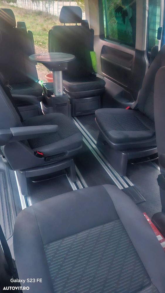 Volkswagen Multivan - 11