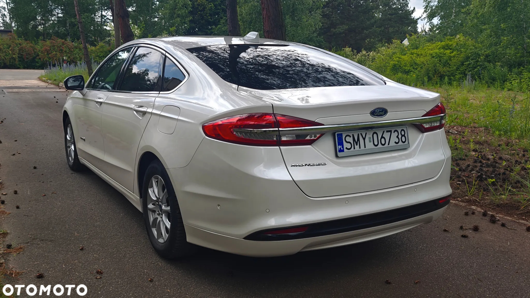 Ford Mondeo 2.0 Hybrid Titanium - 17