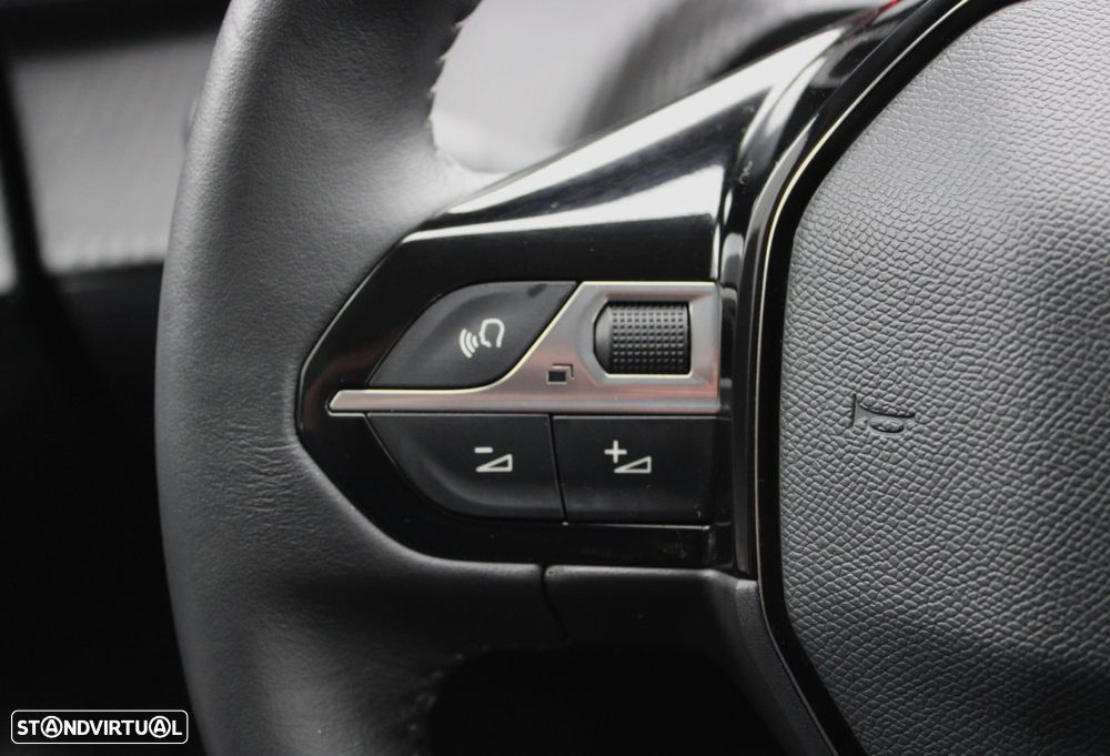 Peugeot 208 1.2 PureTech Active Pack - 20