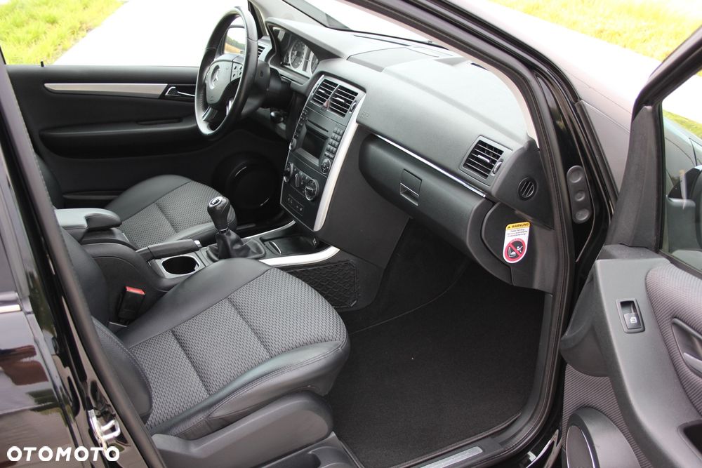 Mercedes-Benz Klasa B 180 BlueEFFICIENCY - 14