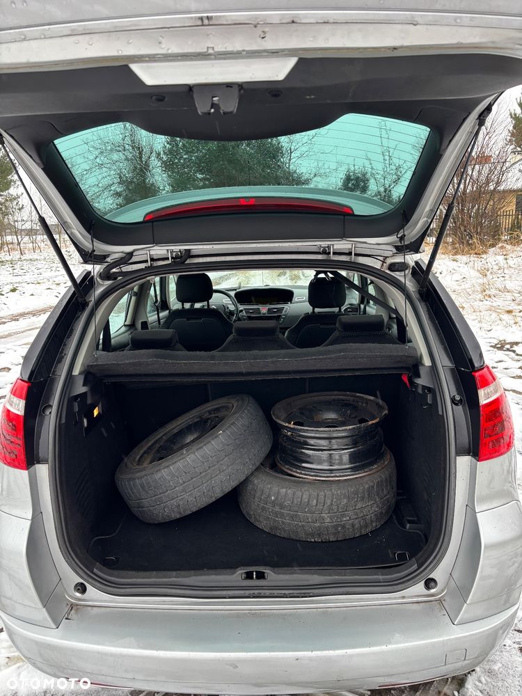 Citroën C4 Picasso - 16