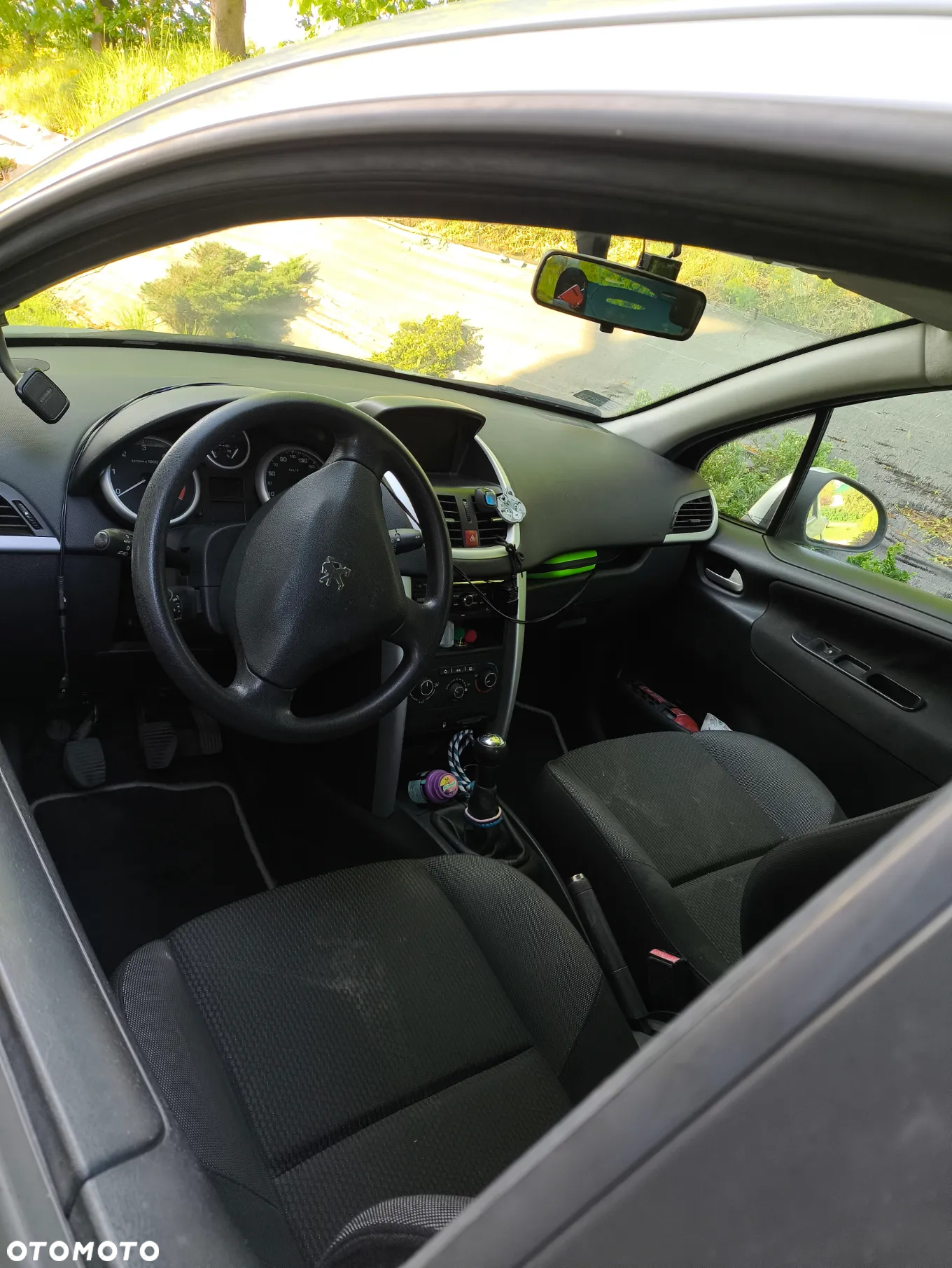 Peugeot 207 - 40