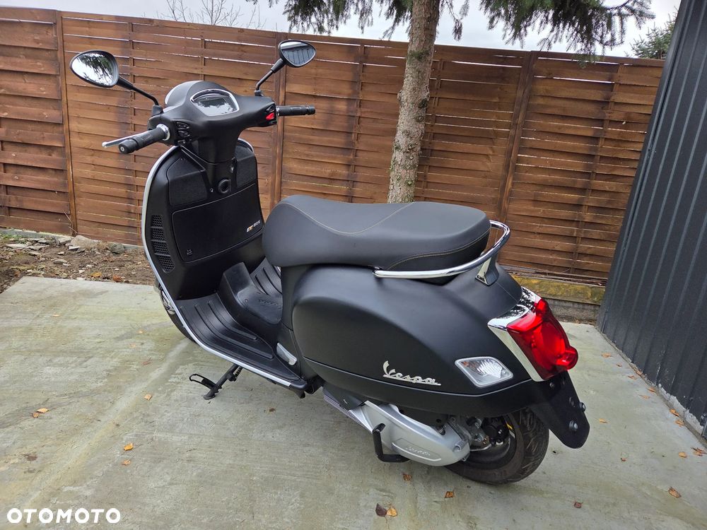 Vespa GTS - 8
