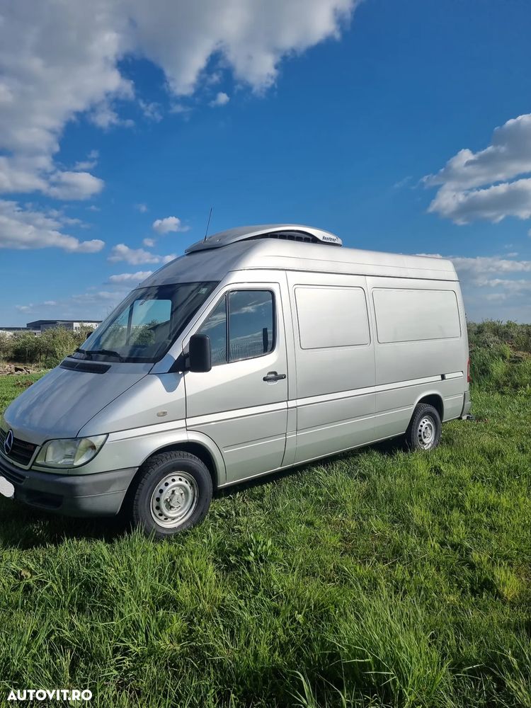 Mercedes-Benz Sprinter - 2