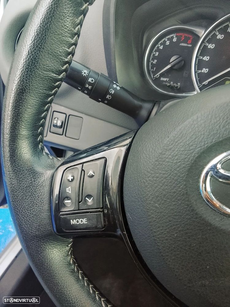 Toyota Yaris 1.0 VVT-i Comfort+P.Style - 7