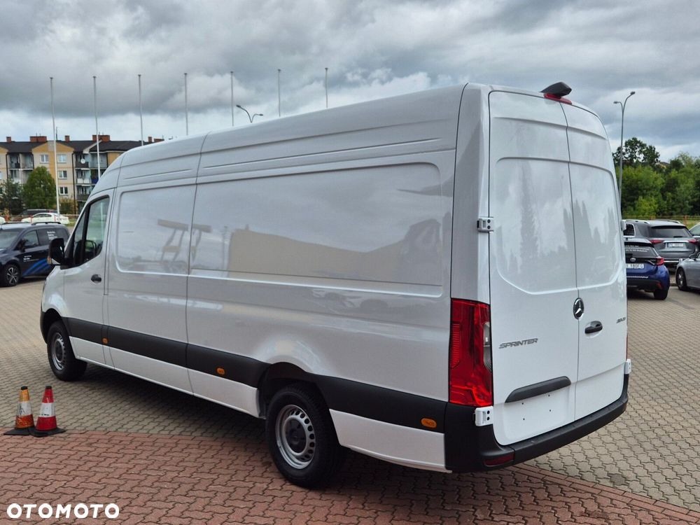 Mercedes-Benz Sprinter Sprinter - 12