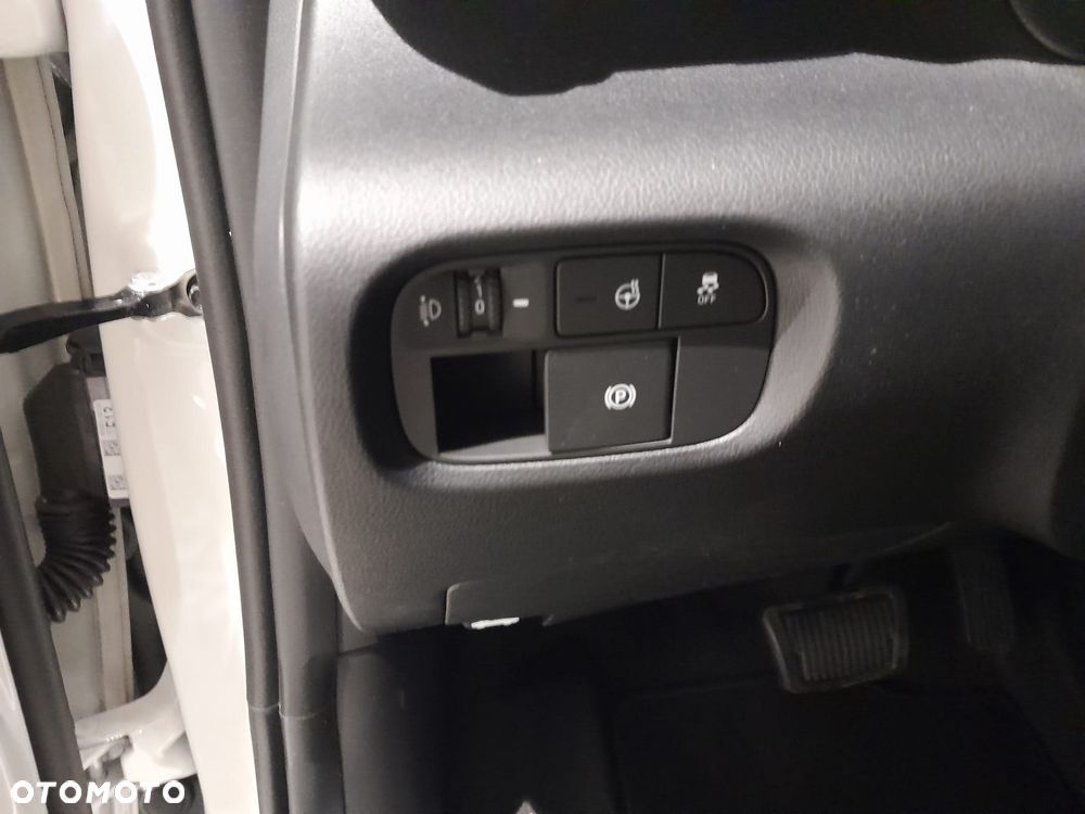 Hyundai Inster 49kWh Modern - 17
