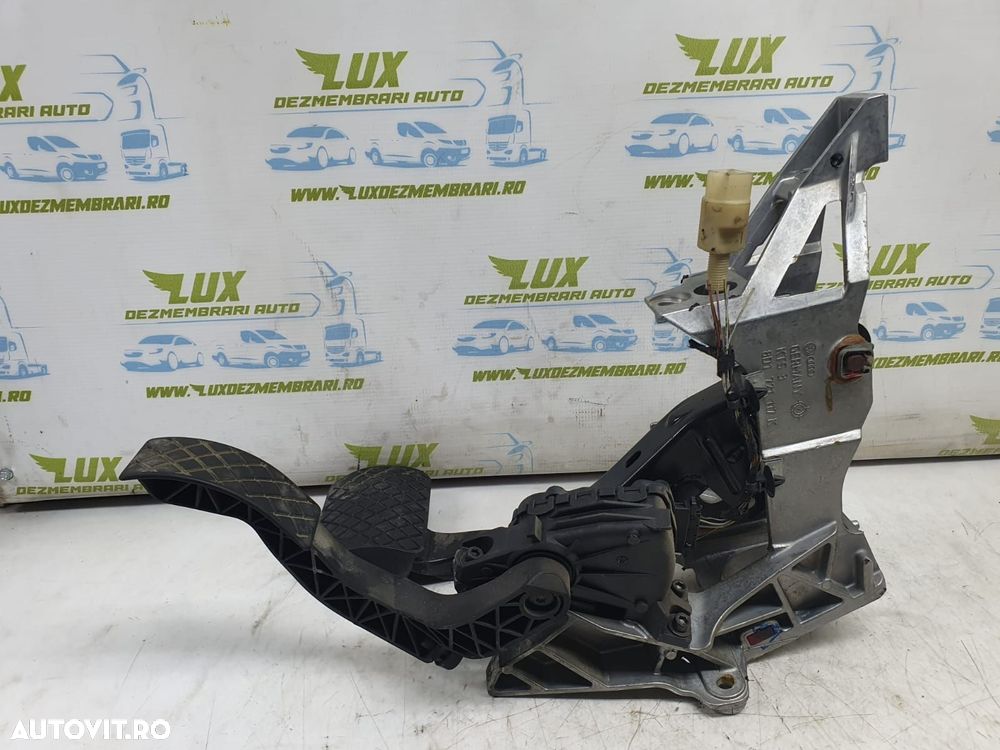 Pedalier pedala frana si acceleratie 8d1721117k Audi A4 B5 (facelift) - 2