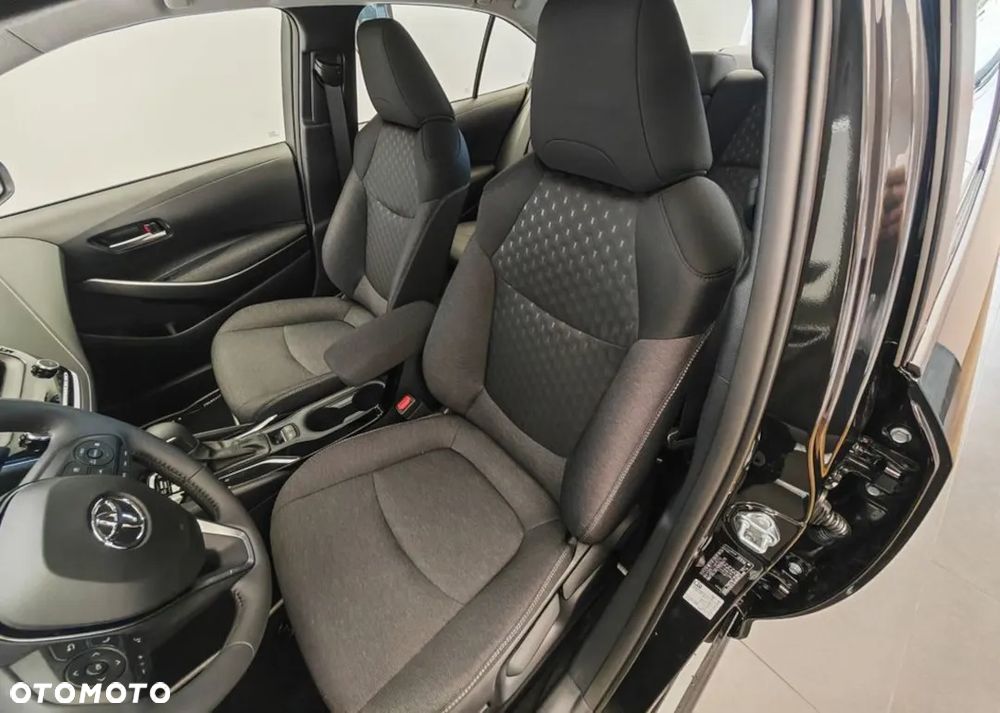 Toyota Corolla 1.8 Hybrid Comfort - 12