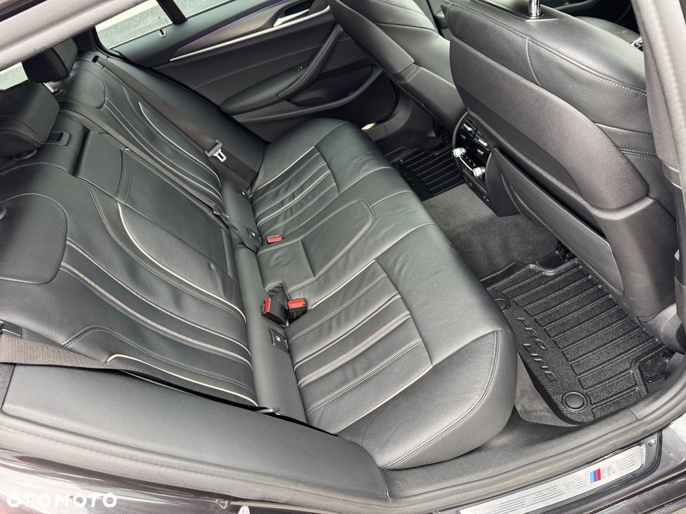 BMW Seria 5 530d xDrive mHEV M Sport sport - 27
