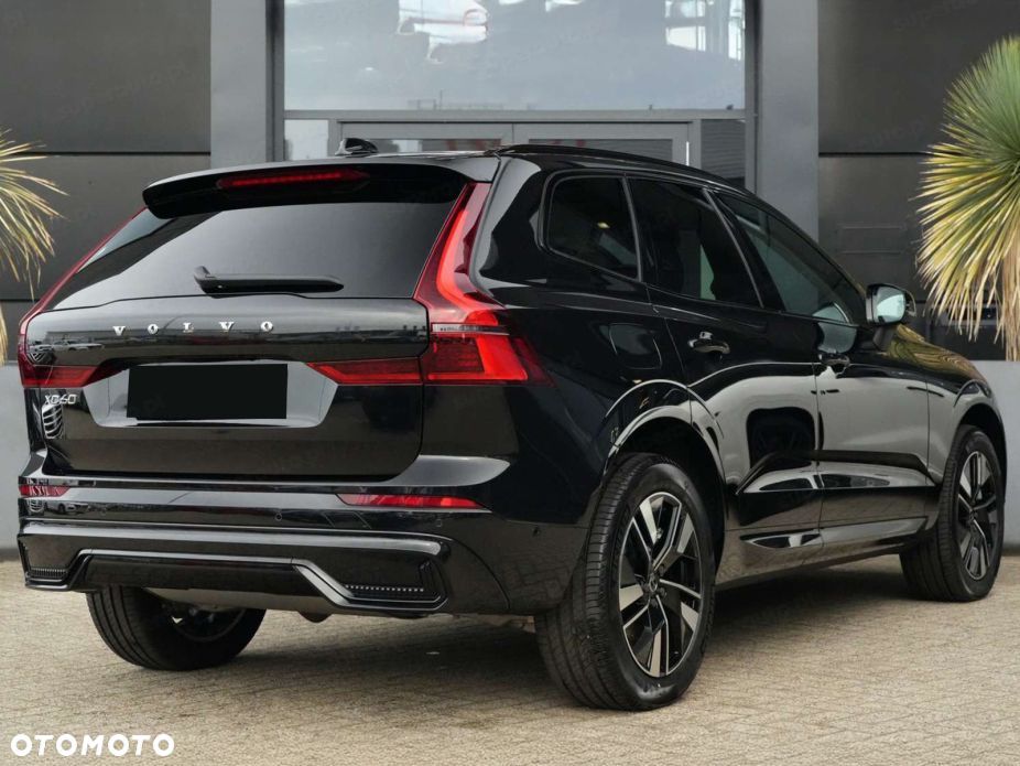 Volvo XC 60 B5 B AWD Plus Dark - 6