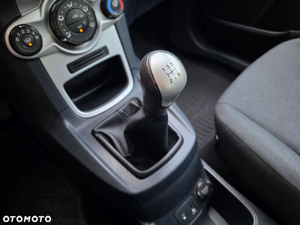 Ford Fiesta 1.4 Trend - 17
