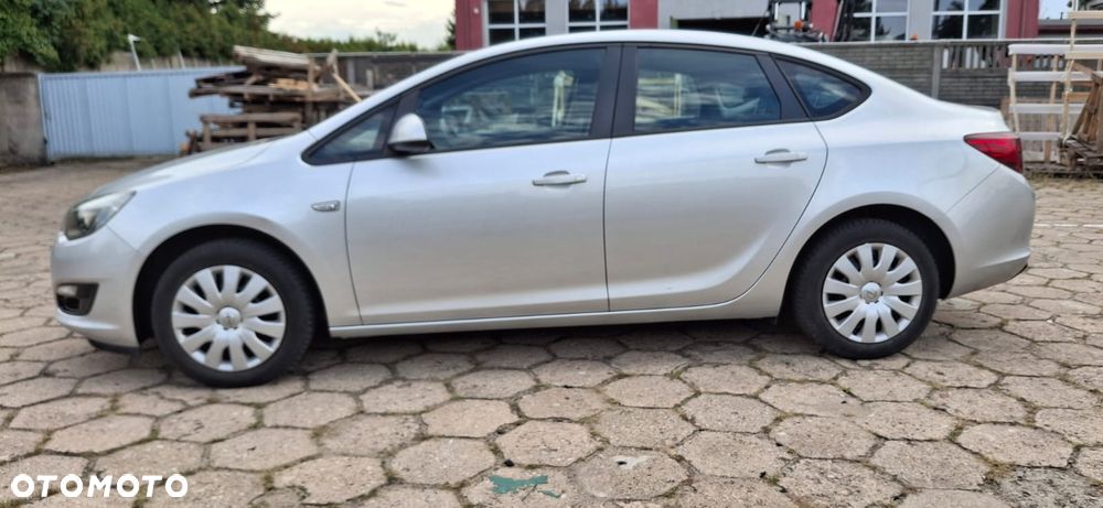Opel Astra - 2