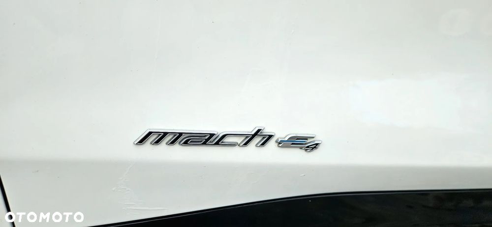 Ford Mustang Mach-E 88 kWh AWD Premium - 11