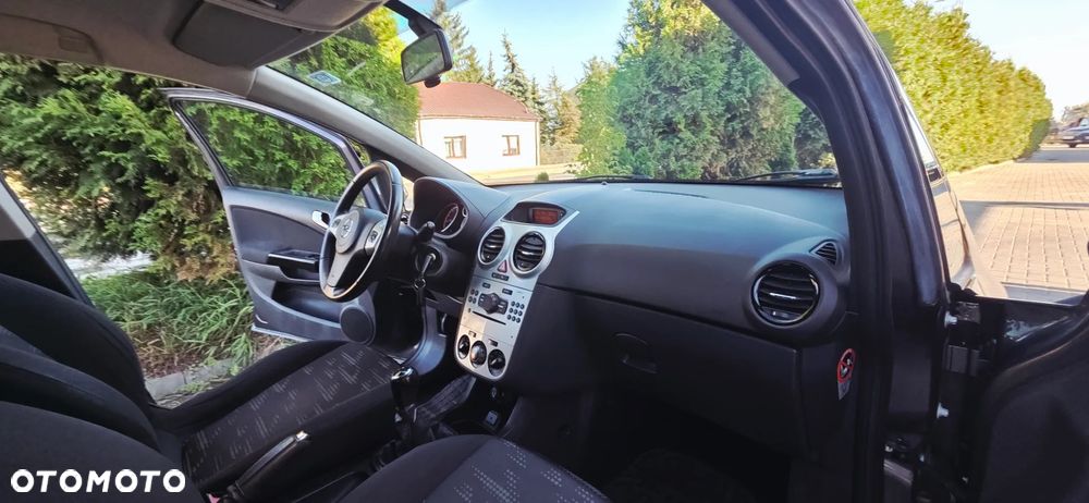 Opel Corsa 1.4 16V Edition - 34
