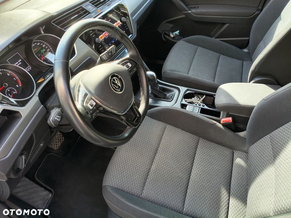 Volkswagen Touran 1.5 TSI EVO Comfortline DSG - 4