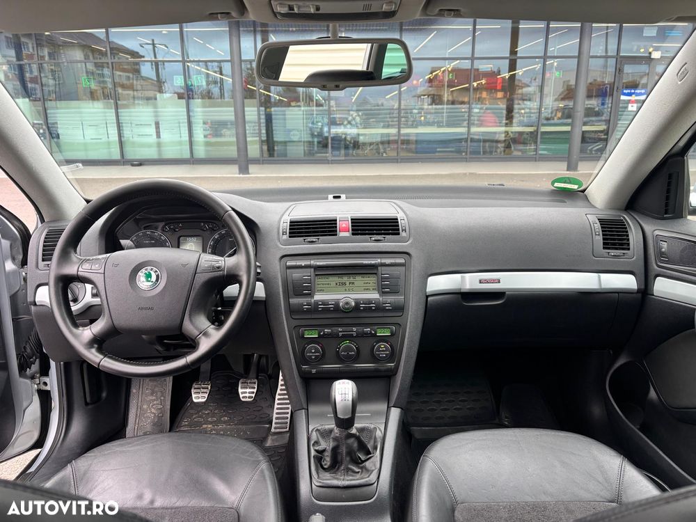 Skoda Octavia Combi 2.0 TDI DPF Scout 4x4 - 5