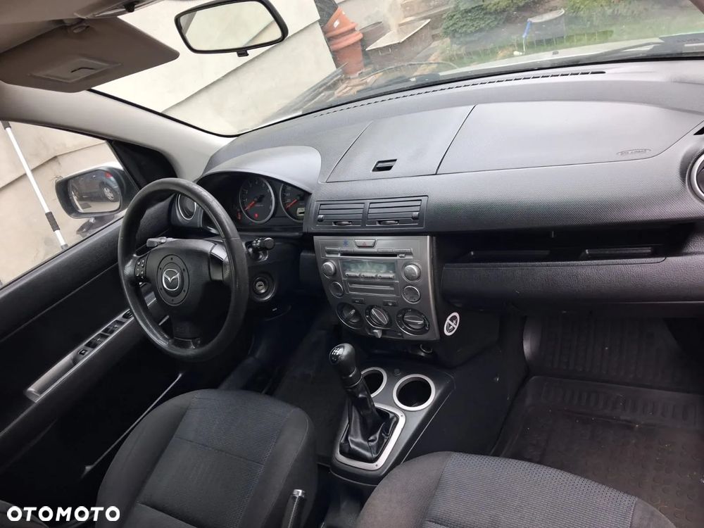 Mazda 2 - 15
