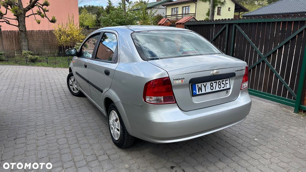 Chevrolet Aveo - 10