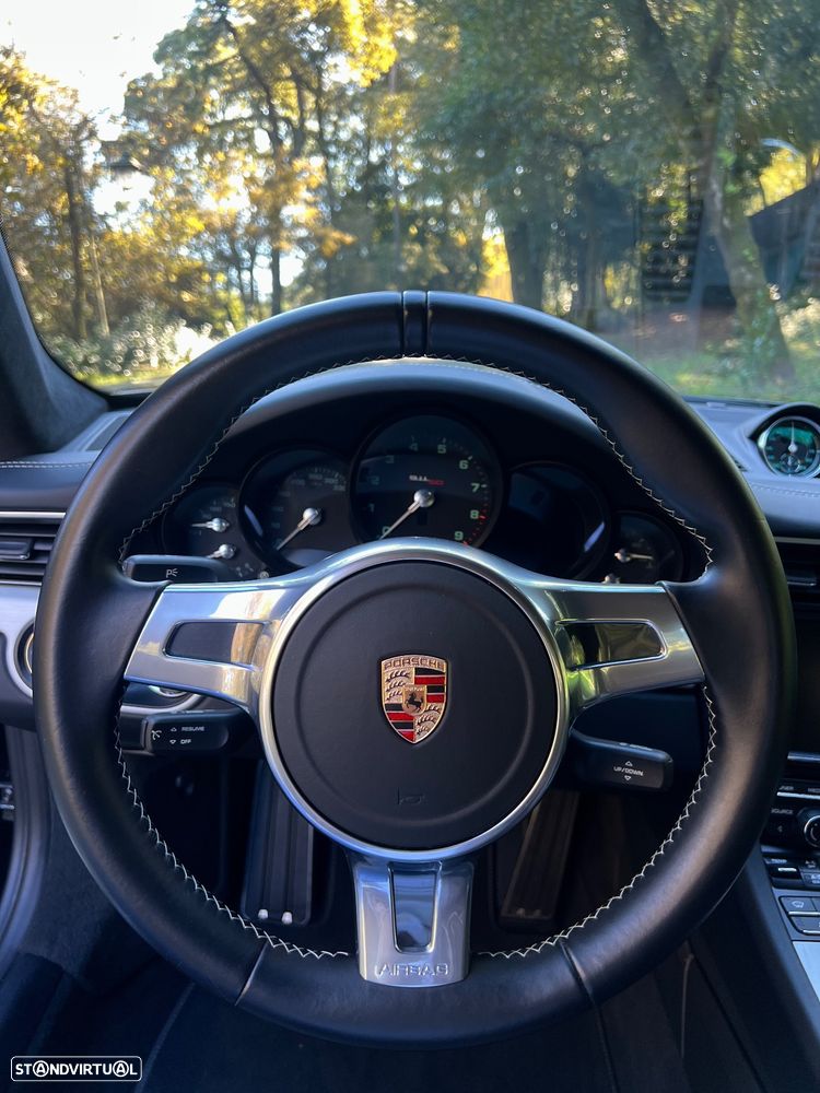 Porsche 911 (991) Carrera 2 50th Anniversary Edition - 18