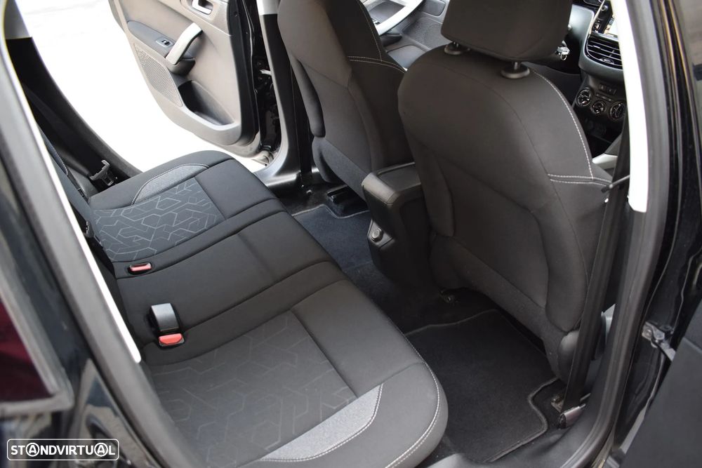 Peugeot 2008 1.6 BlueHDi Style - 34