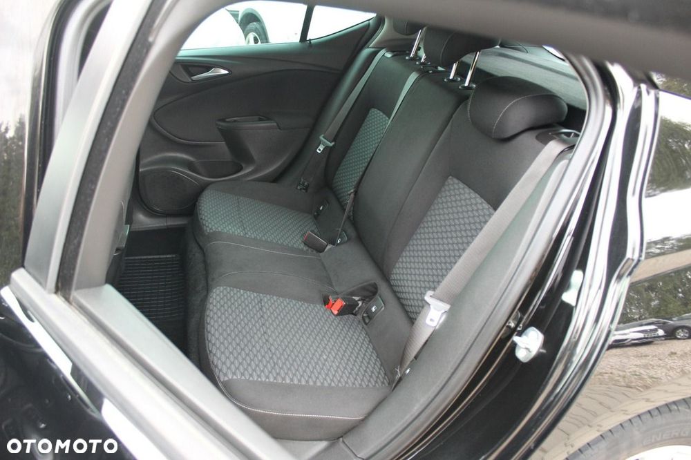 Opel Astra 1.4 Turbo Start/Stop Business - 10