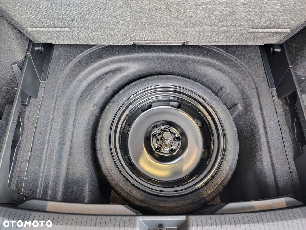 Volkswagen Golf - 8