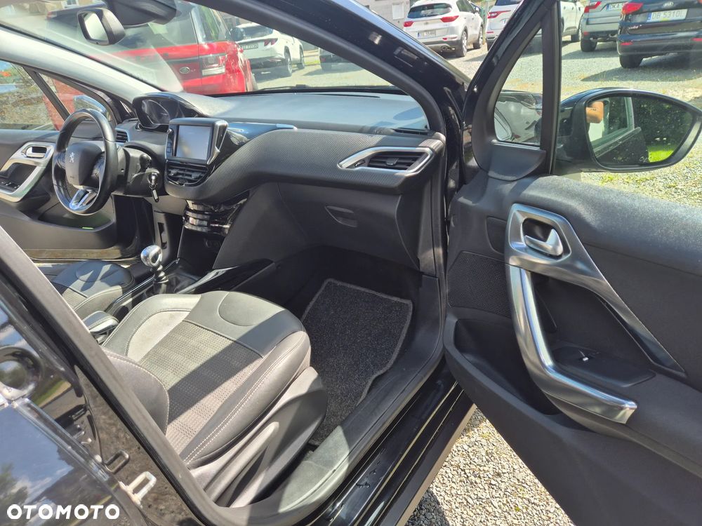 Peugeot 2008 1.2 PureTech Active S&S - 22