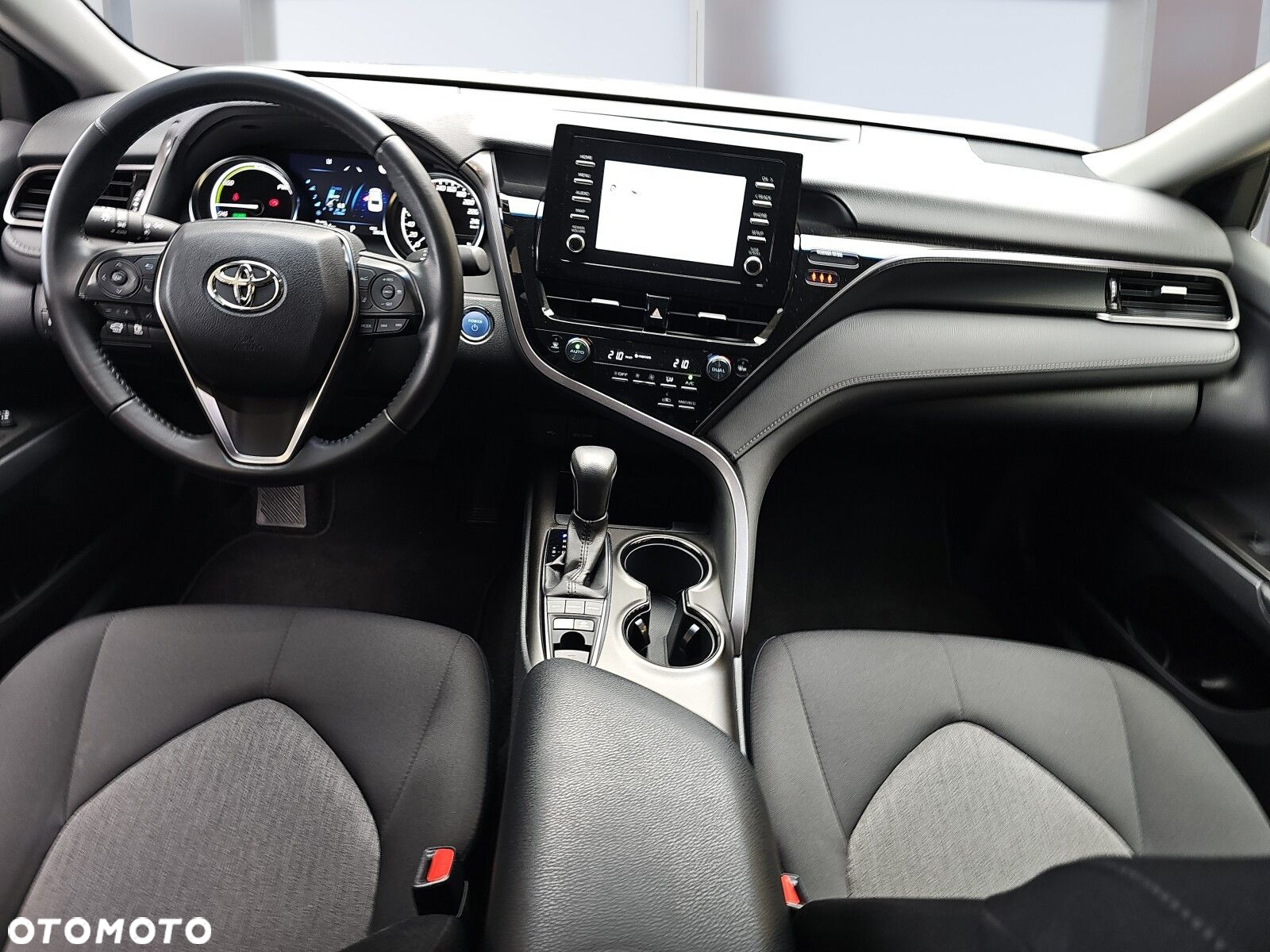Toyota Camry 2.5 Hybrid Comfort CVT - 14