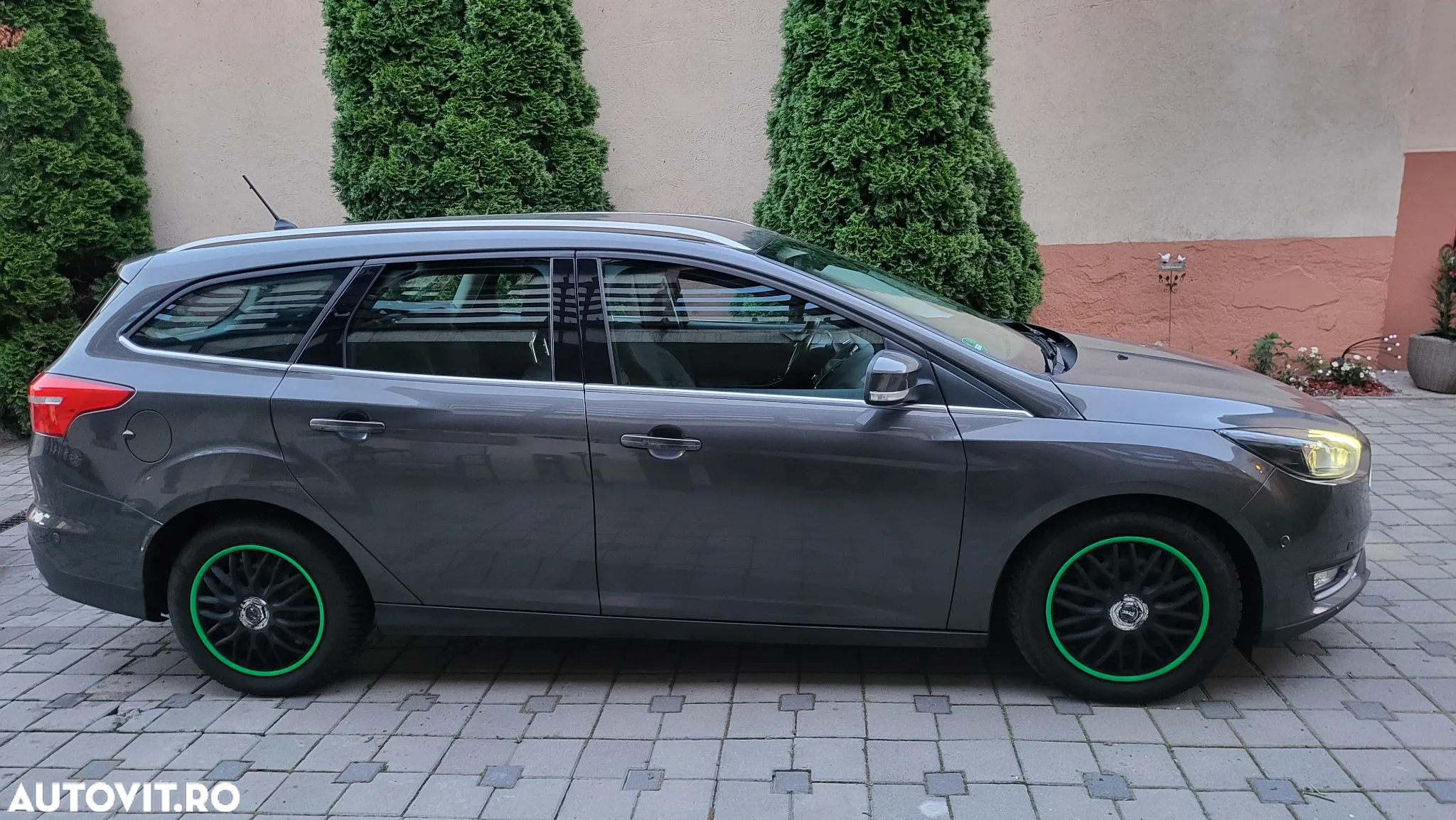 Ford Focus 2.0 TDCi DPF Aut. Titanium - 12