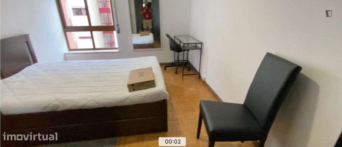 Quarto - localizado em Sé de Braga e São Lázaro Braga - Grande imagem: 5/20