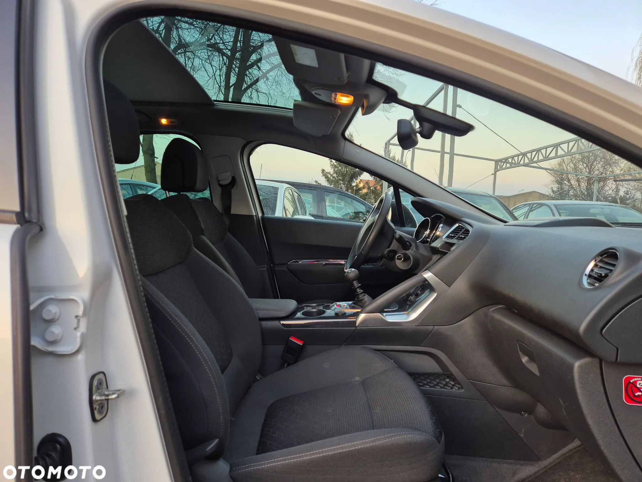Peugeot 3008 1.6 Premium - 11