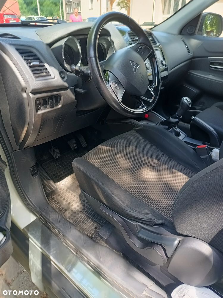 Mitsubishi ASX 1.6 Invite - 12