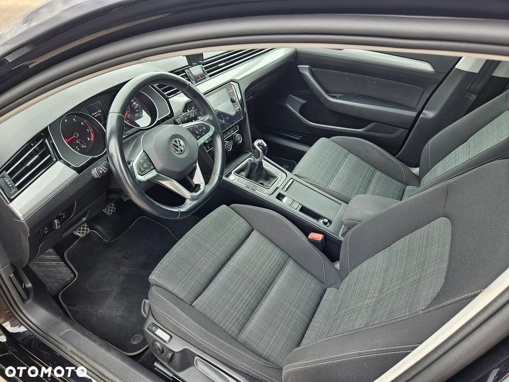 Volkswagen Passat 1.5 TSI OPF Elegance - 14