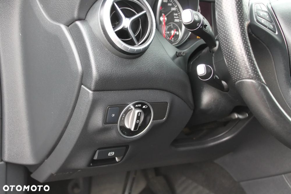 Mercedes-Benz CLA - 22