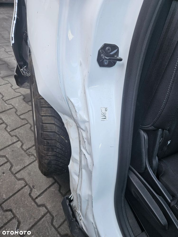 Ford S-Max - 13