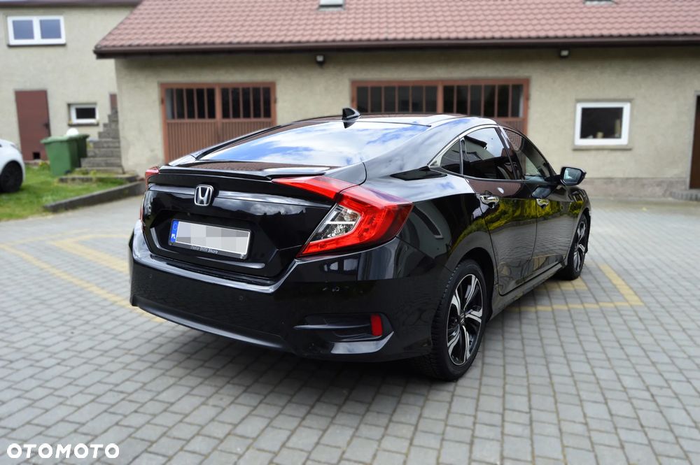 Honda Civic 1.5 T Elegance - 4