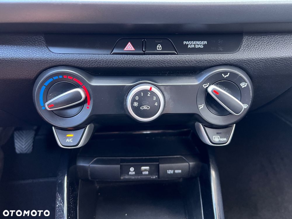 Kia Rio - 8