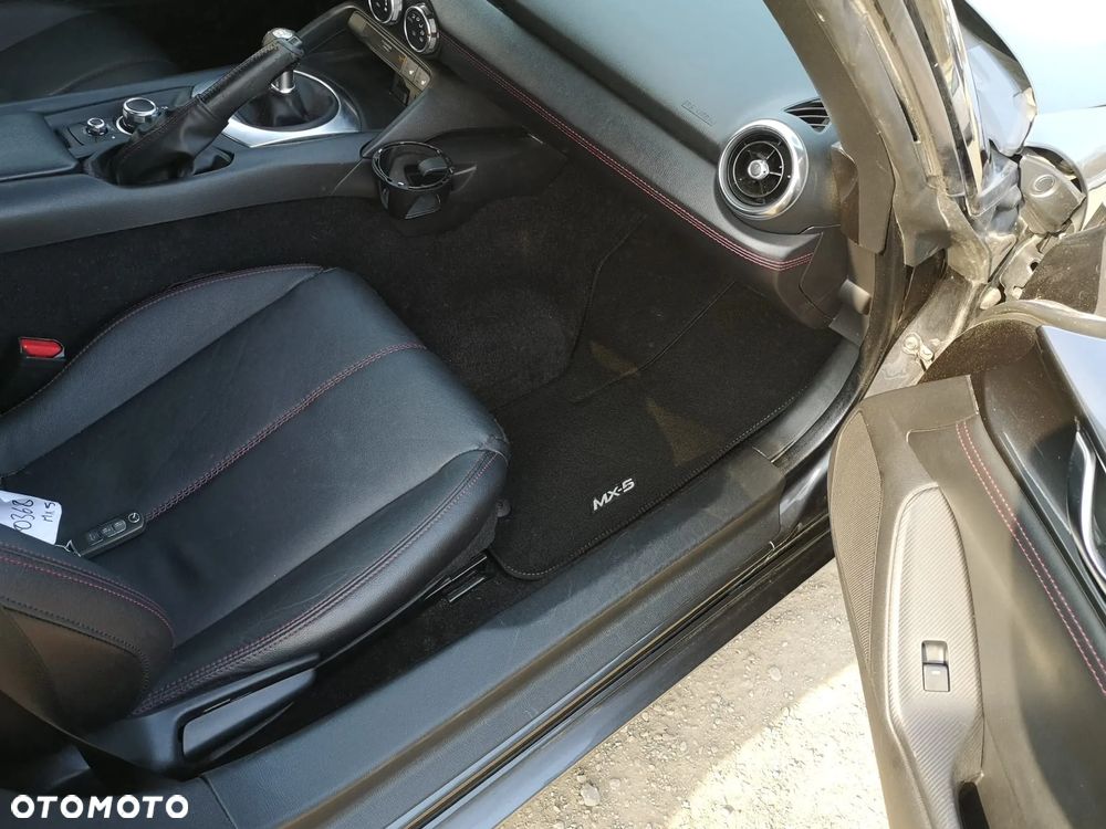 Mazda MX-5 RF SKYACTIV-G 131 Sports-Line - 4