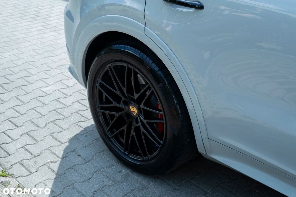 Porsche Cayenne - 6