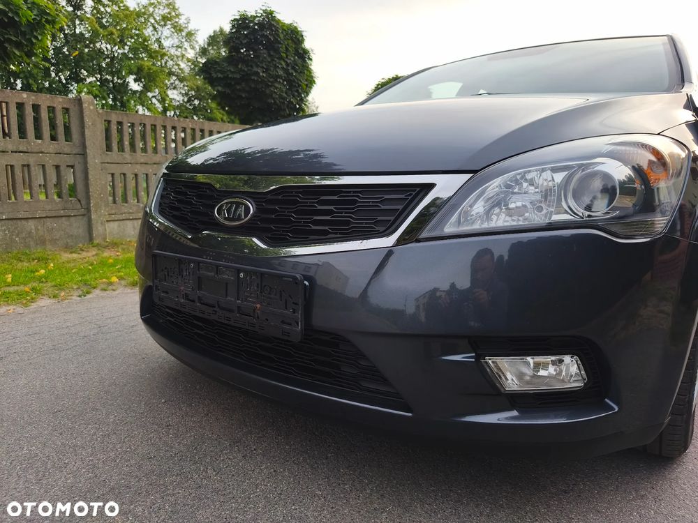 Kia Ceed 1.4 CVVT LX Basis - 24