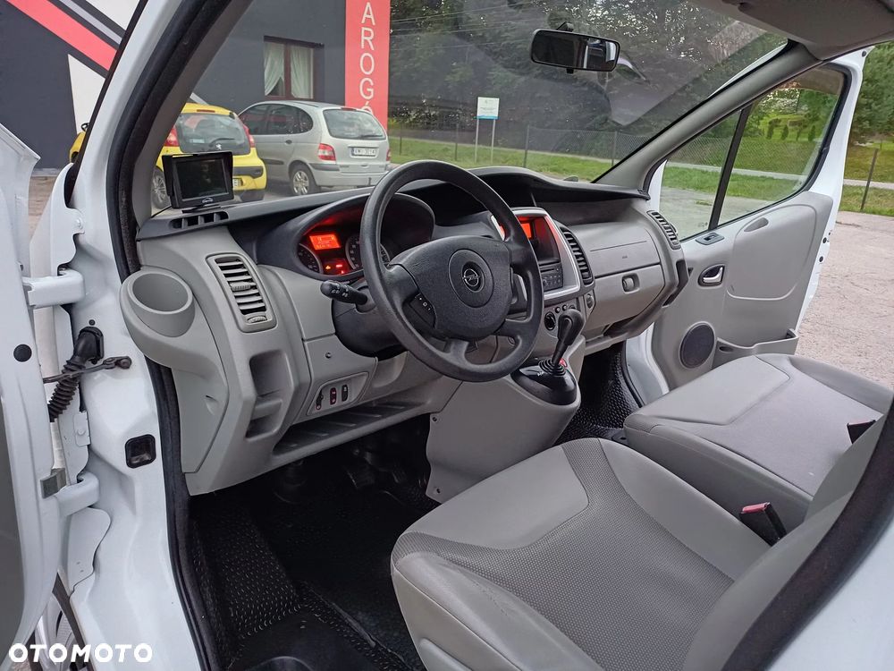 Opel Vivaro - 9