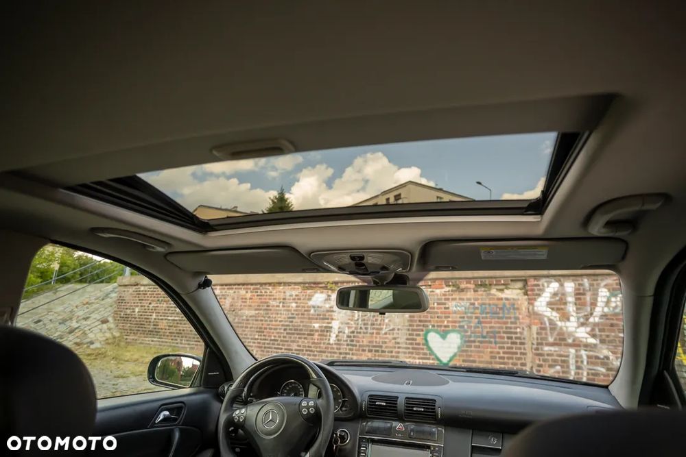 Mercedes-Benz Klasa C 280 T Avantgarde - 24