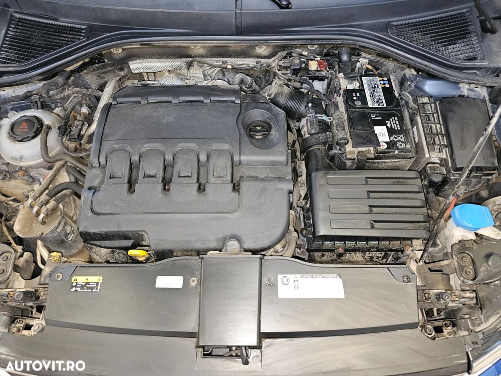 Volkswagen T-Roc 1.6 TDI Base - 12