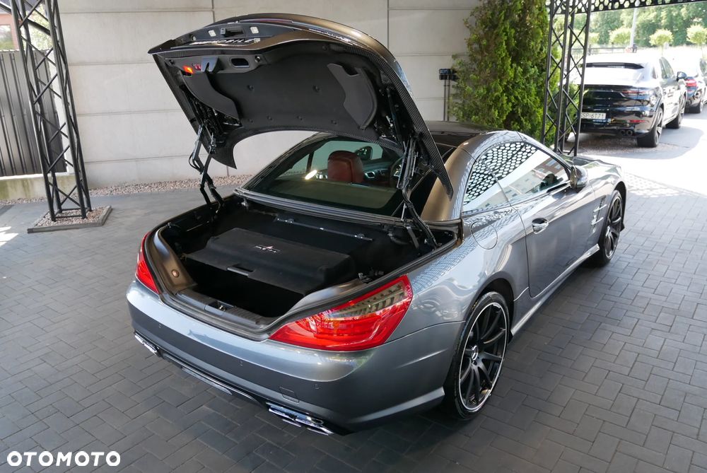 Mercedes-Benz SL 63 AMG - 36