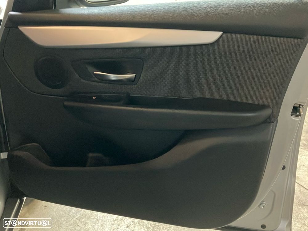 BMW 216 Active Tourer - 21