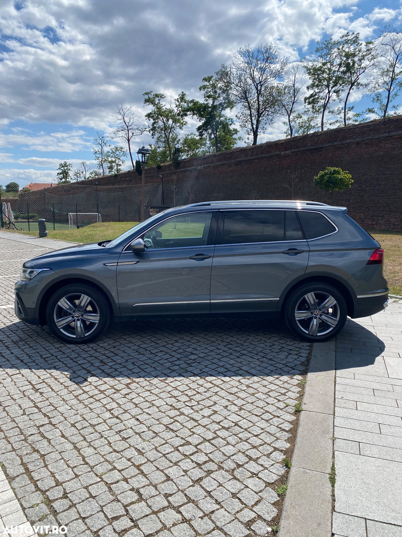 Volkswagen Tiguan Allspace 2.0 TDI 4Mot DSG Elegance - 11